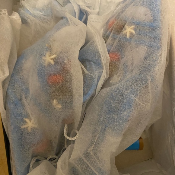 PrettyLittleThing Blue PU Square Toe Shell And Beaded Detail Mid Heeled Sandals - Picture 5 of 5